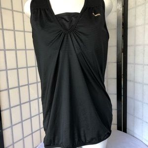 Reebok womens fitness xl racer back black top with built in bra brand new